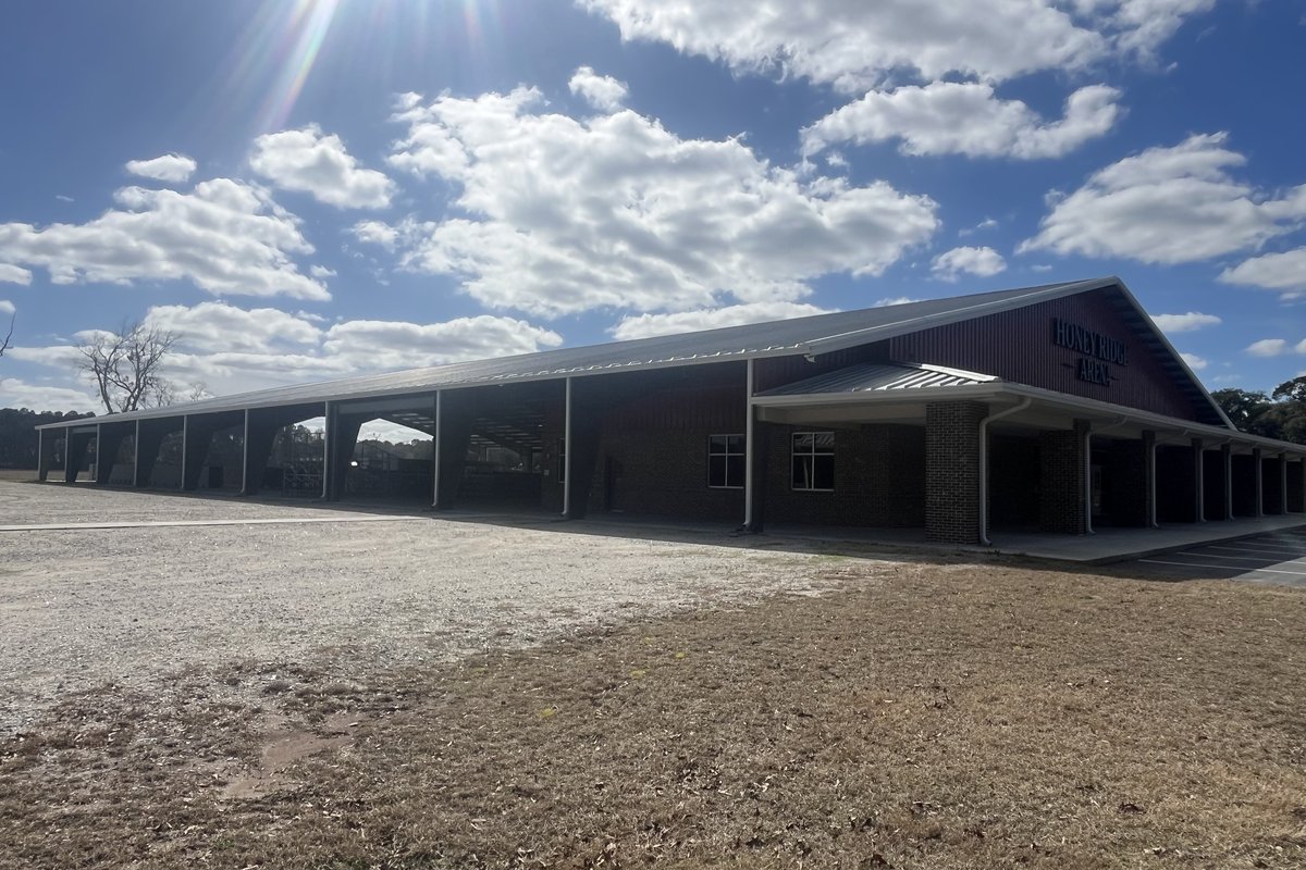 Honey Ridge Arena exterior, long-span covered arena